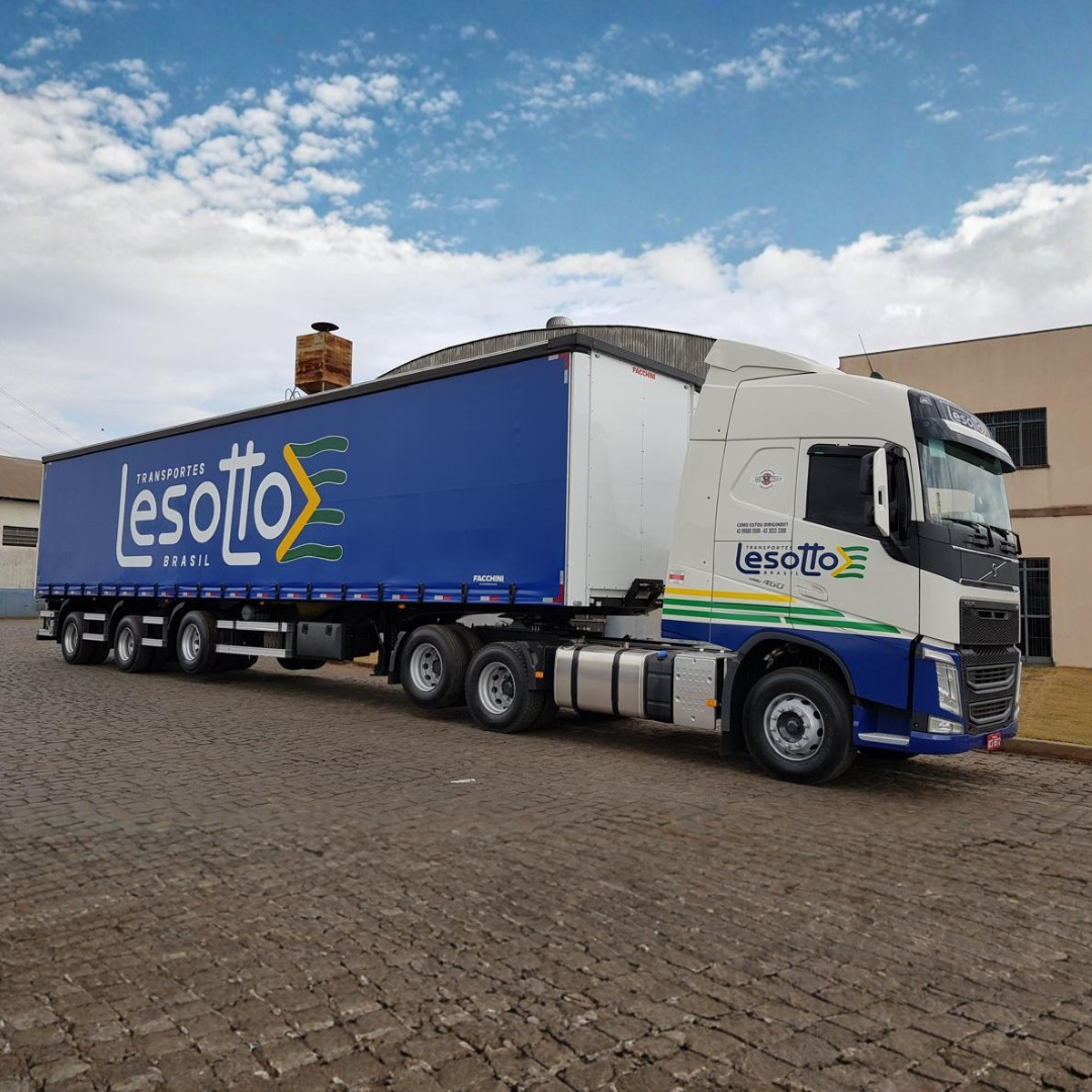 Carreta Lesotto pronta para transporte rodoviario